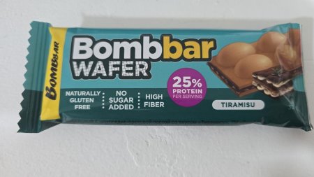 بسكوت  Bombbar Wafer - يحتوي على نسبة عالية من البروتين -مع خلوّه التام من السكر المضاف والجلوتين